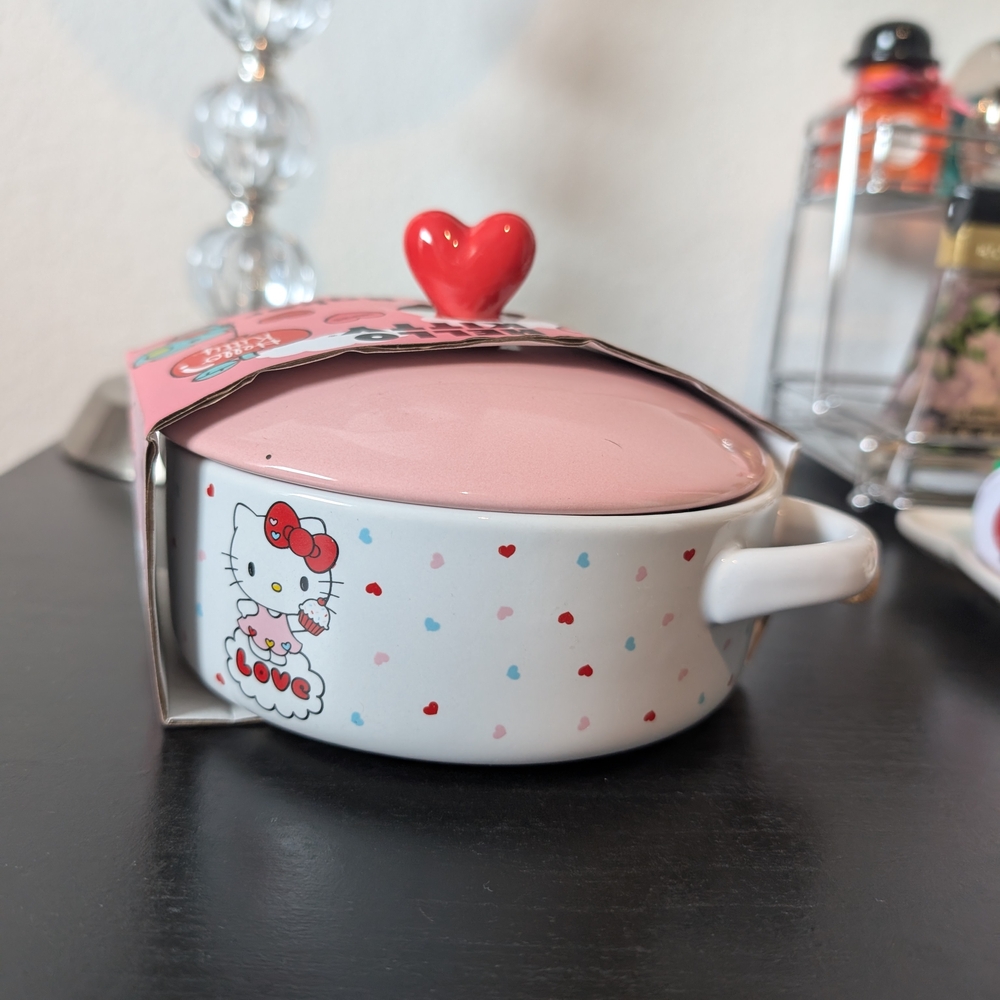 Hello Kitty Pink and White Bakeware Dish
